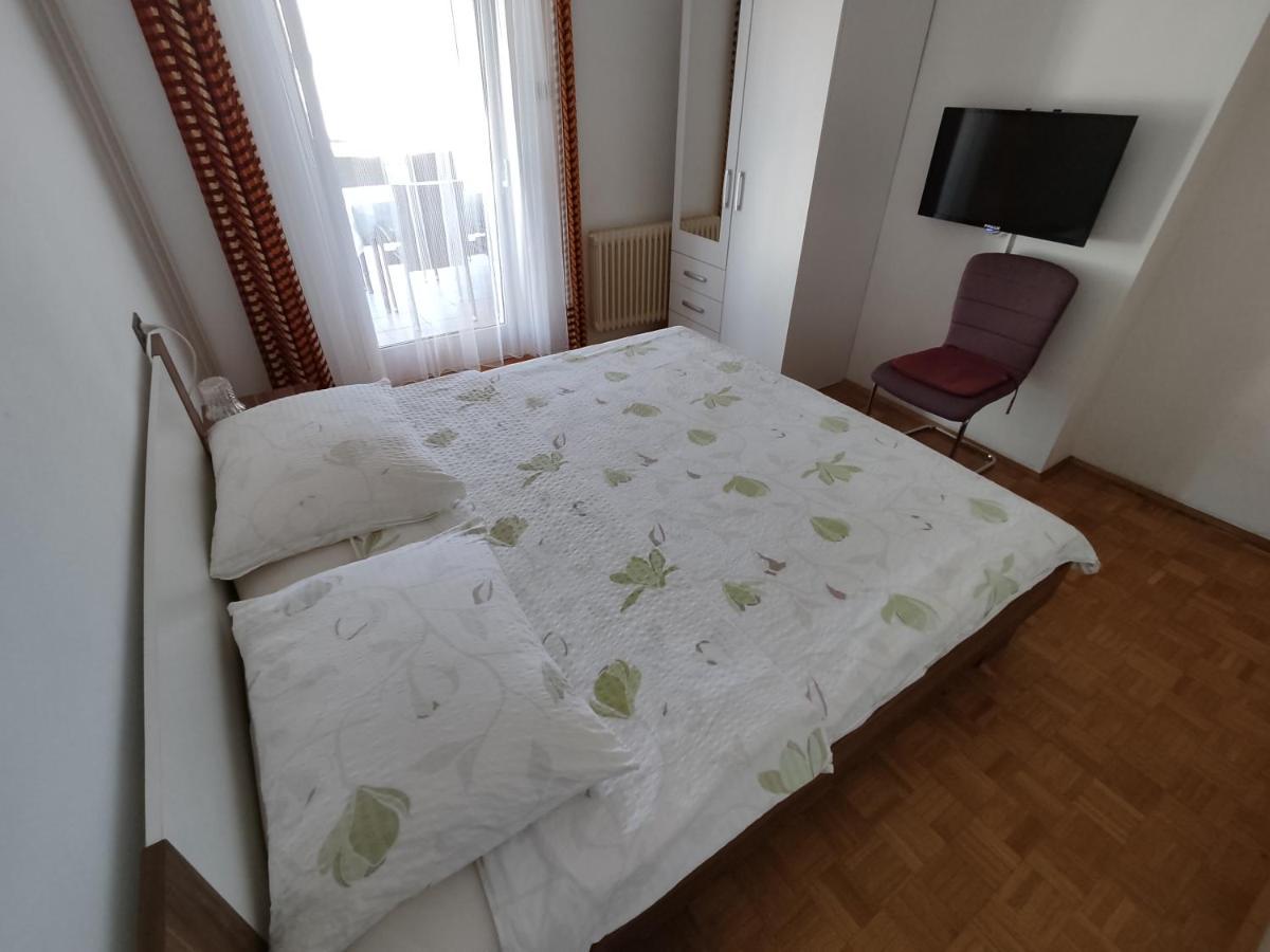 Apartments Samec Изола Экстерьер фото