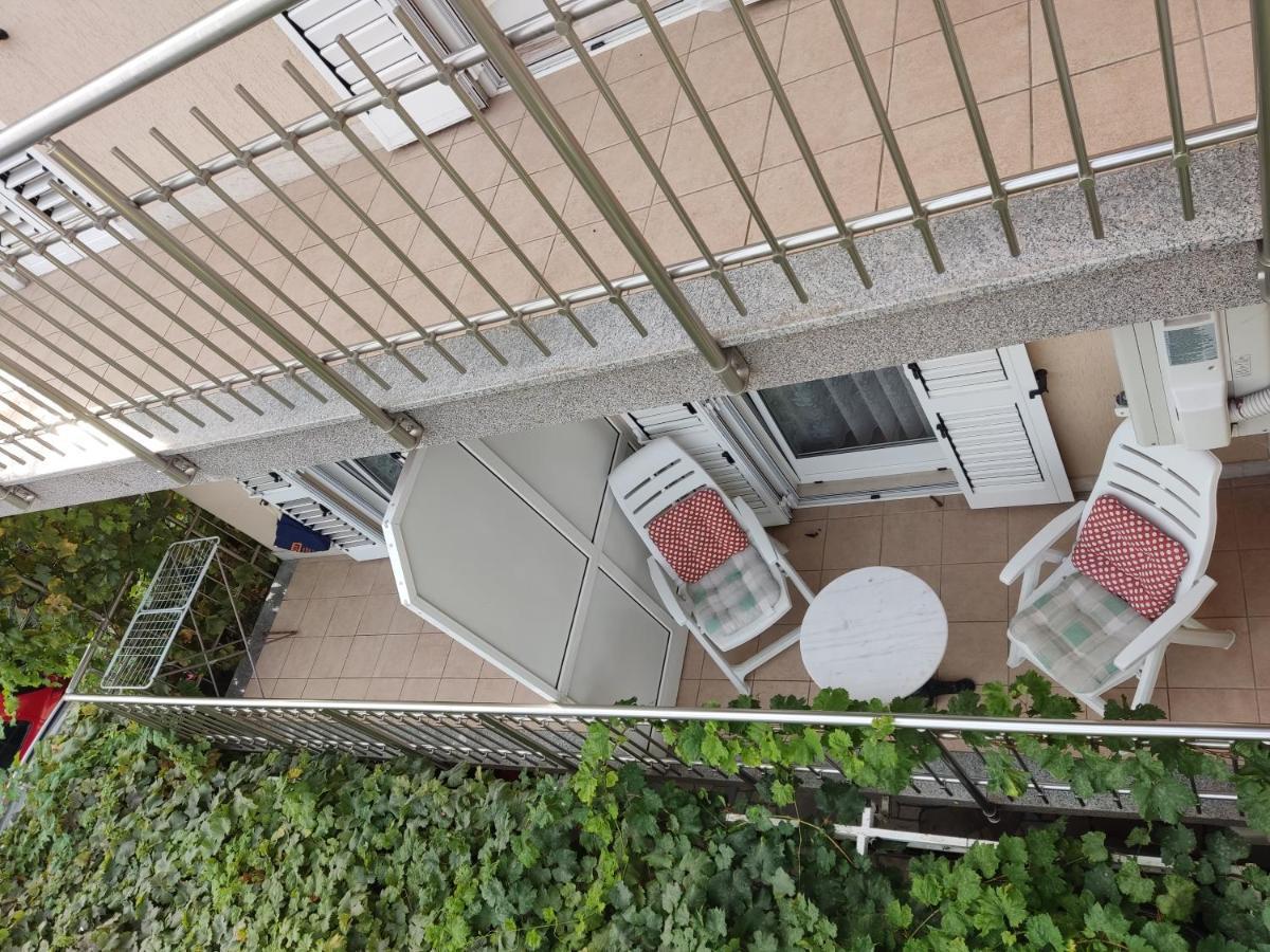 Apartments Samec Изола Экстерьер фото