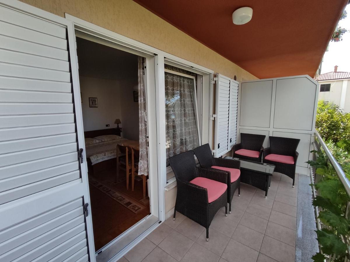 Apartments Samec Изола Экстерьер фото