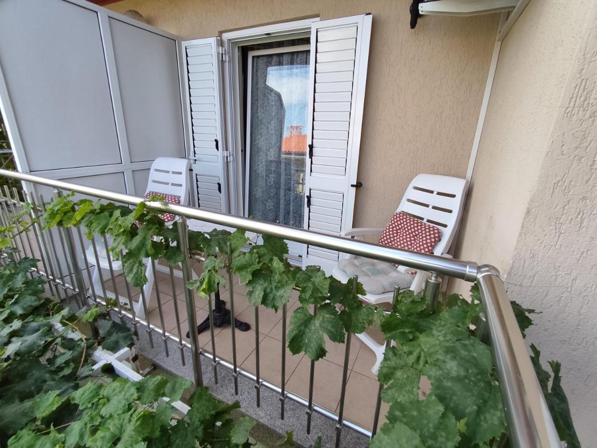 Apartments Samec Изола Экстерьер фото