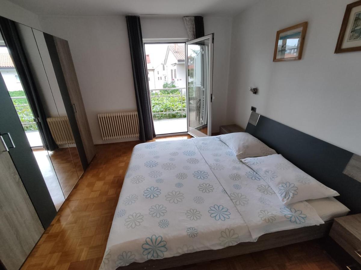 Apartments Samec Изола Экстерьер фото