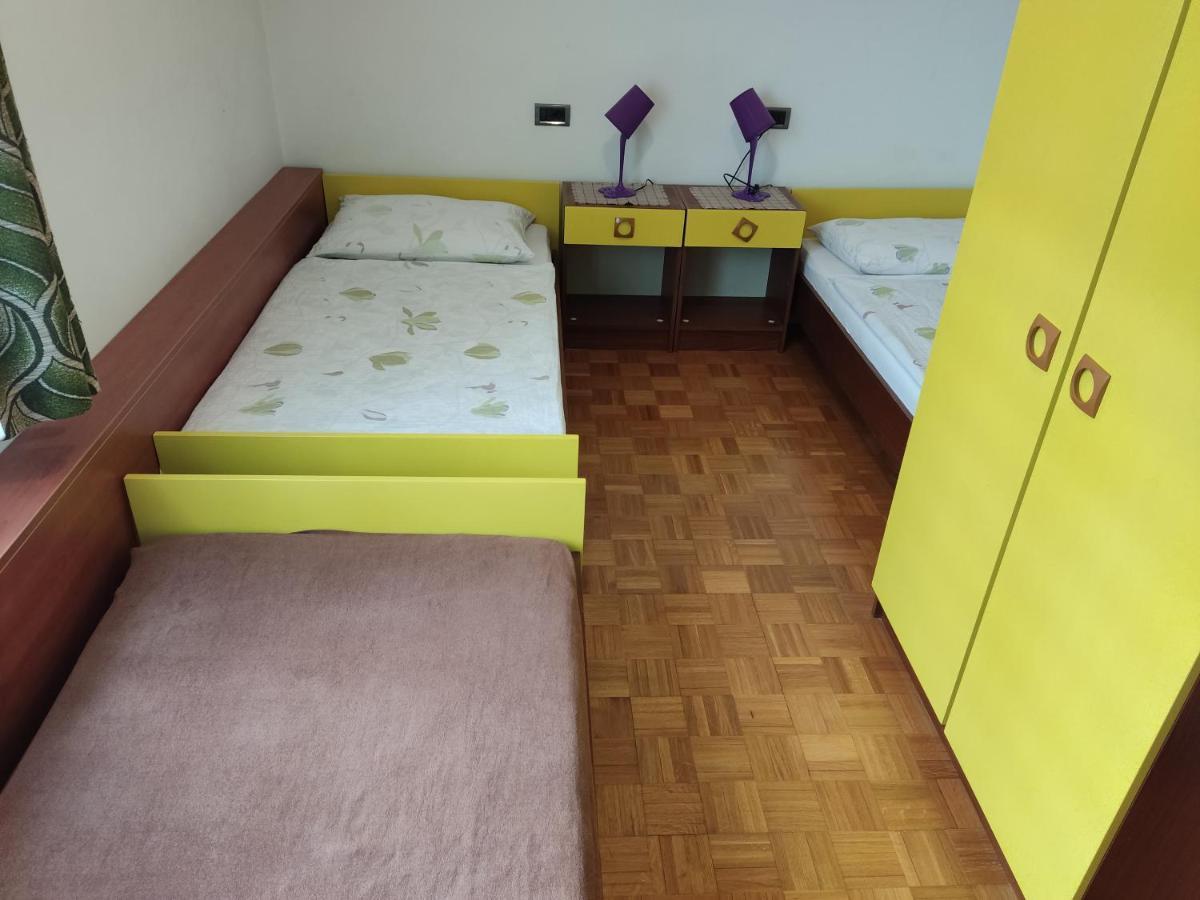 Apartments Samec Изола Экстерьер фото