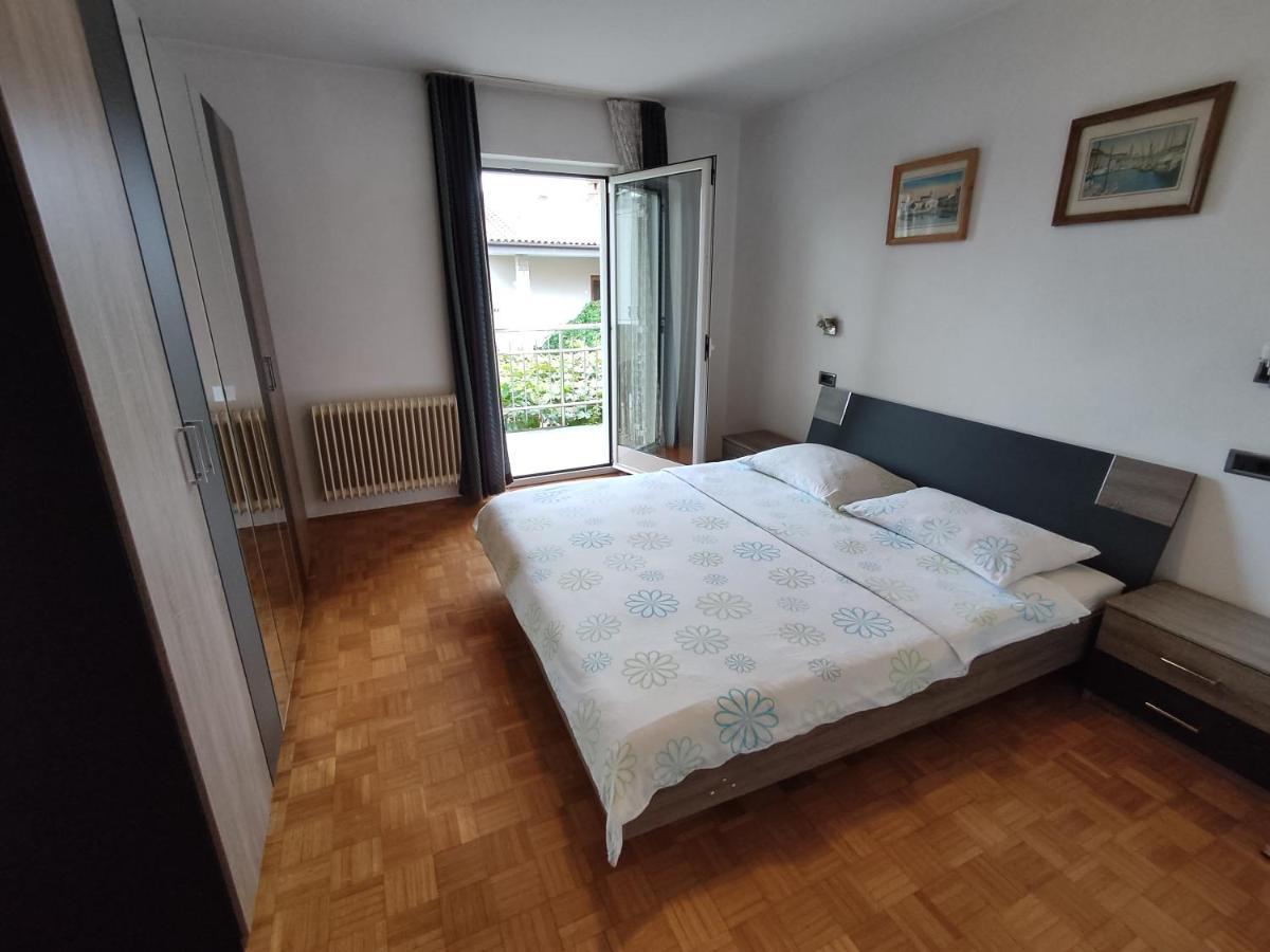 Apartments Samec Изола Экстерьер фото