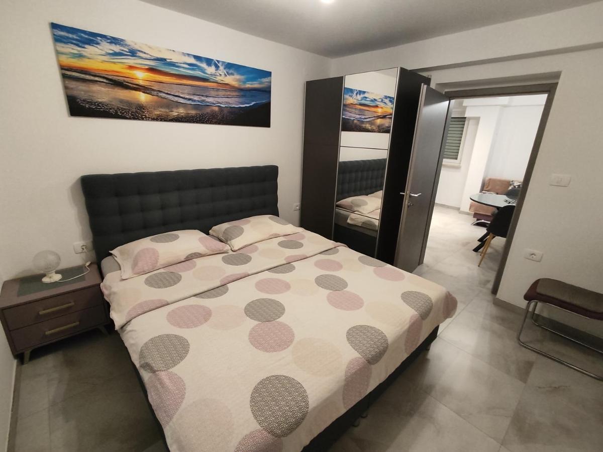 Apartments Samec Изола Экстерьер фото