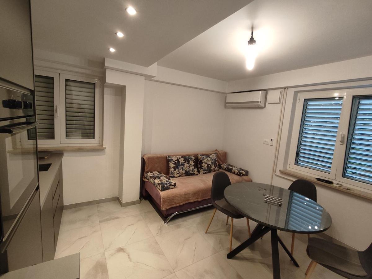 Apartments Samec Изола Экстерьер фото