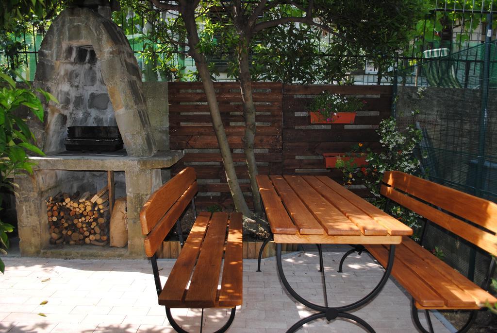 Apartments Samec Изола Экстерьер фото